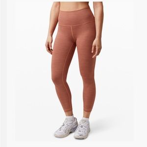 Lululemon Wunder Under 25“ size 6